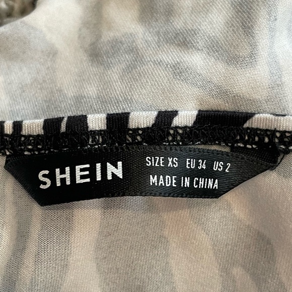 Zebra print top - Picture 3 of 3